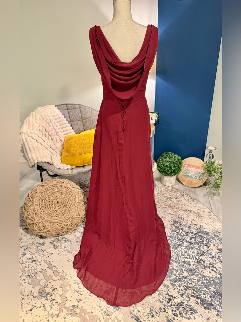 VNAIX Burgundy Bridesmaid Formal Gown Size 4